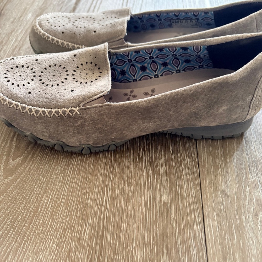 Skechers Bikers Shoes Women's Size 7 Gray Leather Relaxed Fit Slip On Loafers - Picture 8 of 9